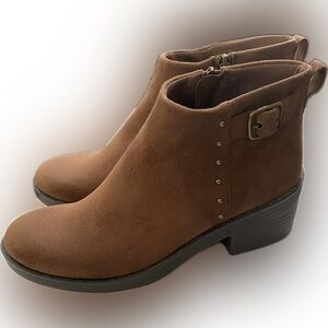 BZEES women’s washable booties size 8M